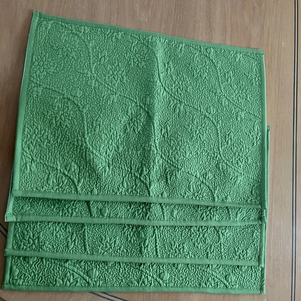 New WILLIAMS SONOMA Placemats